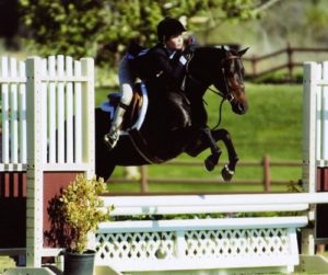 Grace Morton and Tuscany owned by West End Stables 2007 Zone 10 Champion Medium Pony Hunter Photo JumpShot