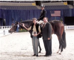 Quality Time owned by Laura Wasserman Winner Amateur Owner Hunters Under Saddle 2006 Washington International Photo Al Cook