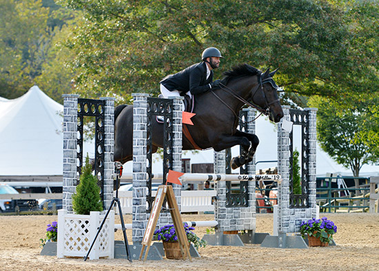 Jorge Hidalgo Duran and Charlie Boy 2019 Capital Challenge Adult Jumper Photo by Shawn McMillen