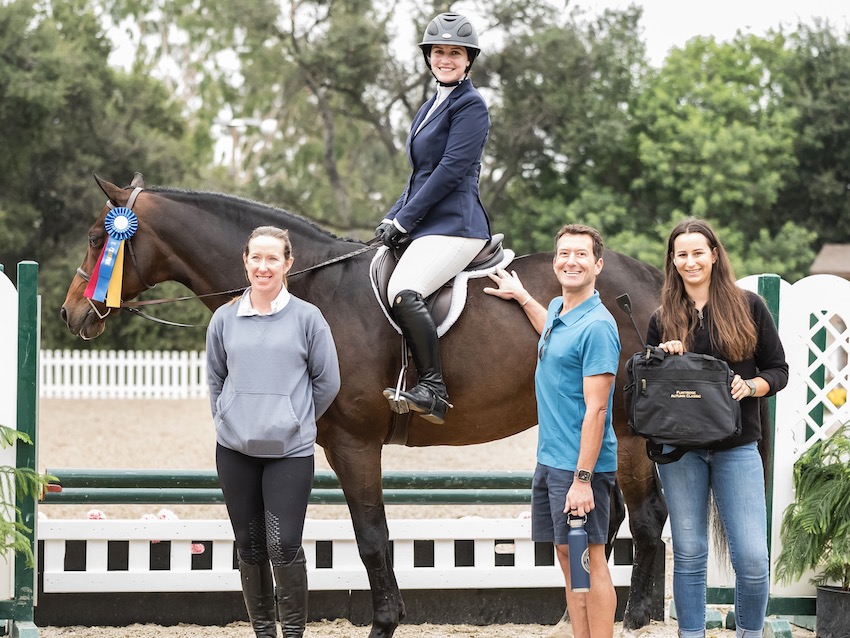 Jessica Singer and Lander with Stirling Kincannon and Jeff Alexander Champion Adult Equitation 2'6" 2023 Flintridge Autumn Classic Photo by Lindsey Long Equine Photography